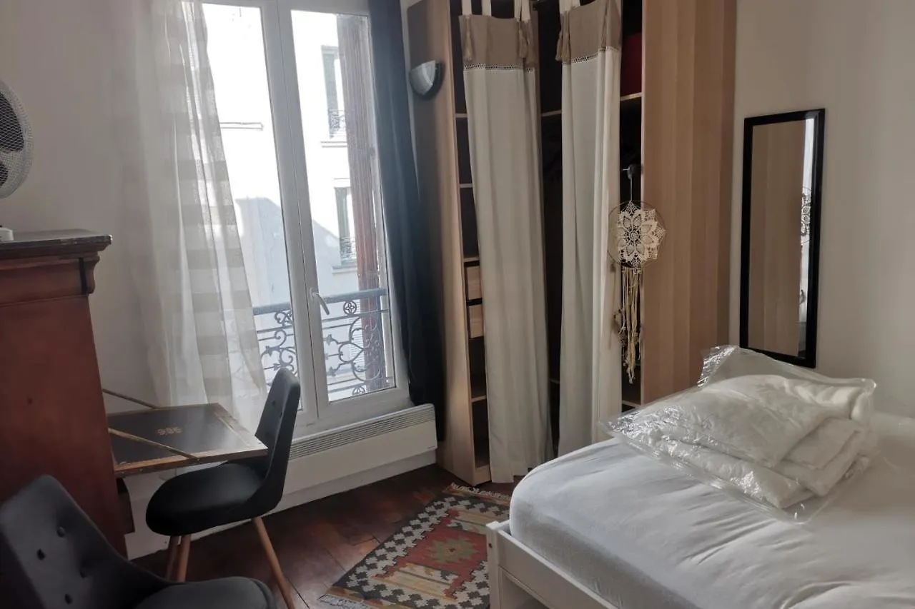 Luminous Cocoon In Paris Apartment 0*,  France
